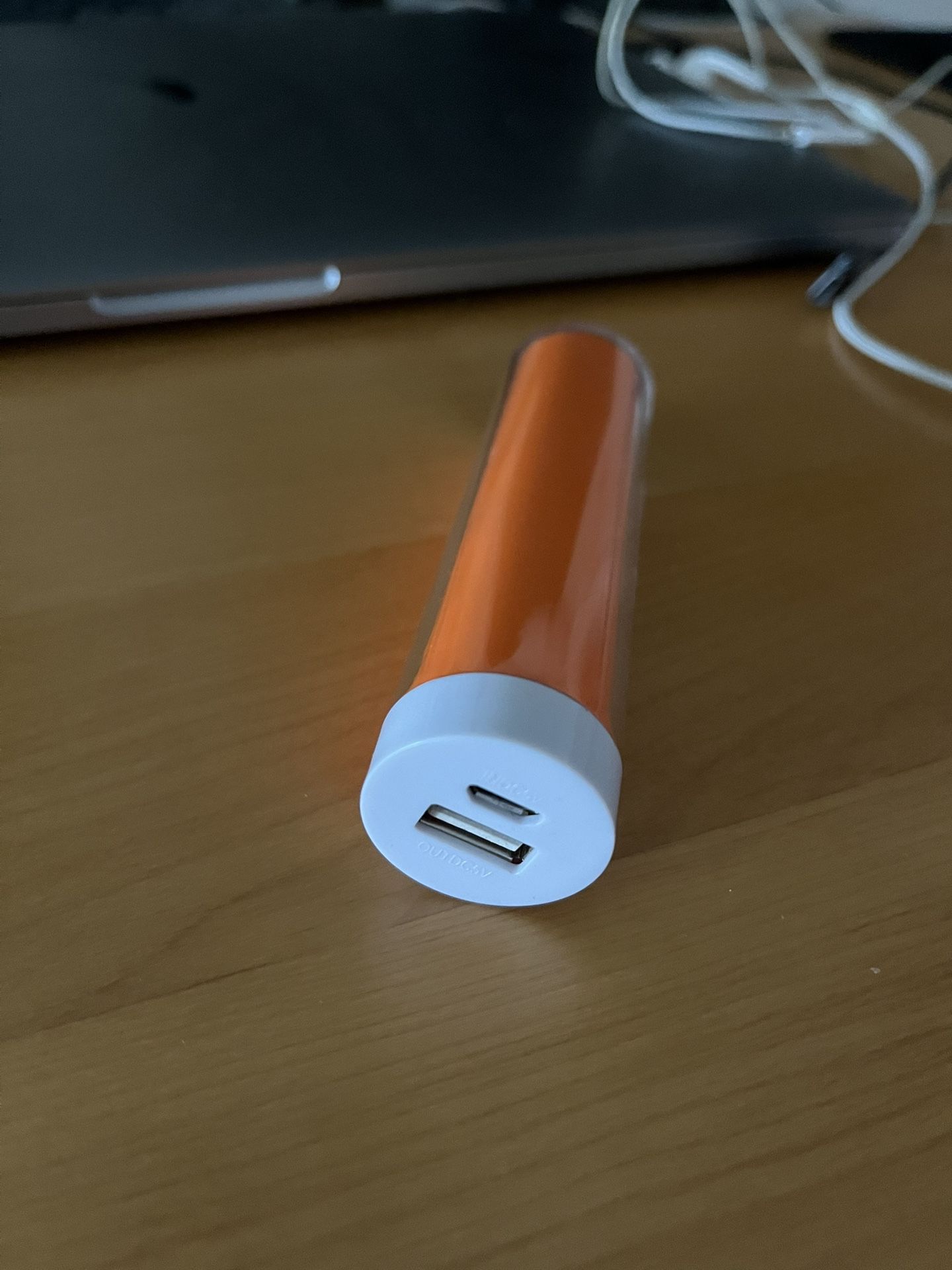 Brand New Portable Power Bank Stick Charing Charger for iPhone/Android