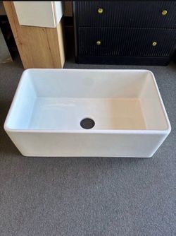 New White Ceramic 30in. Single Bowl Farmhouse Apron Kitchen Sink