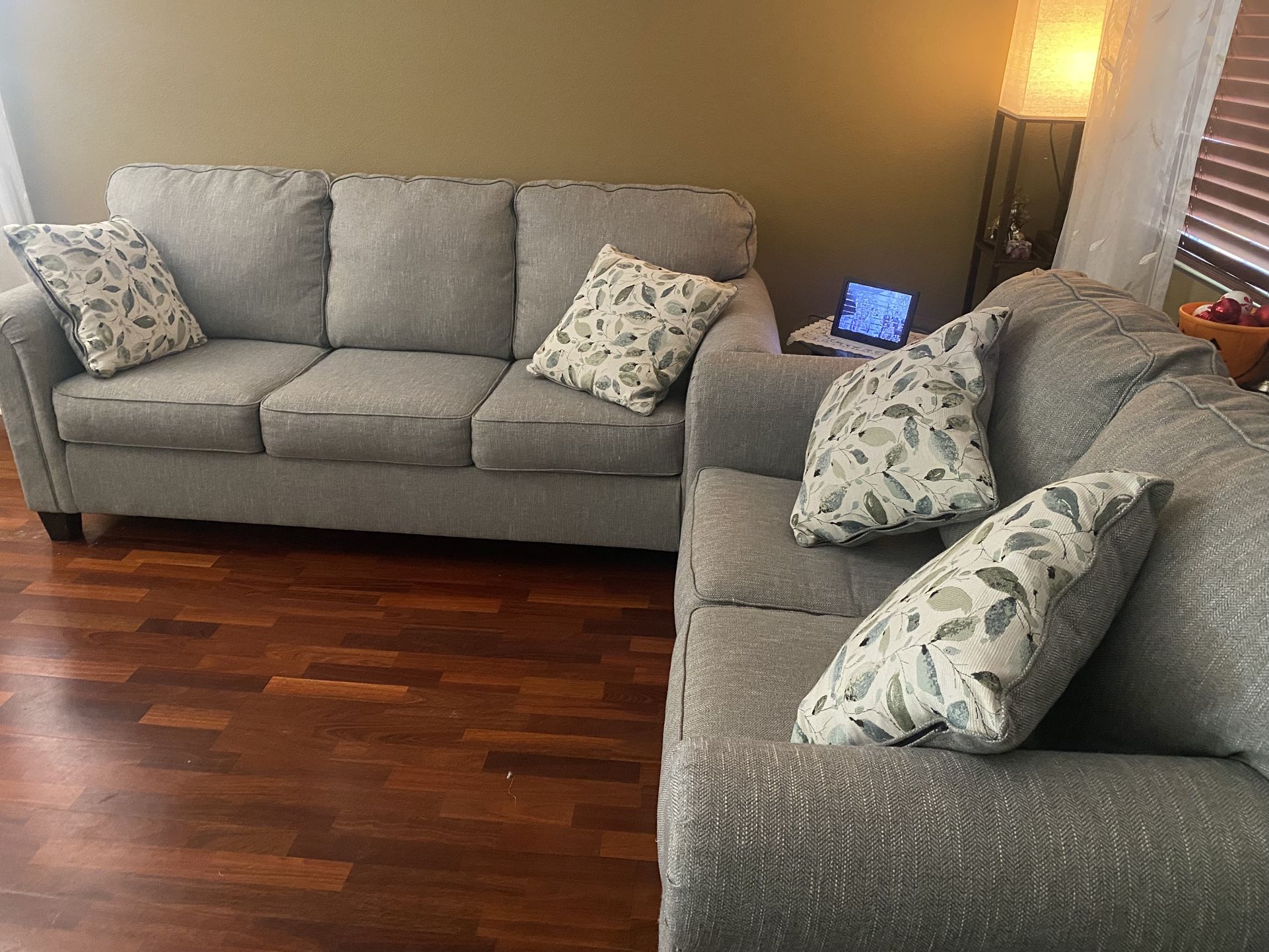 Sofa Set