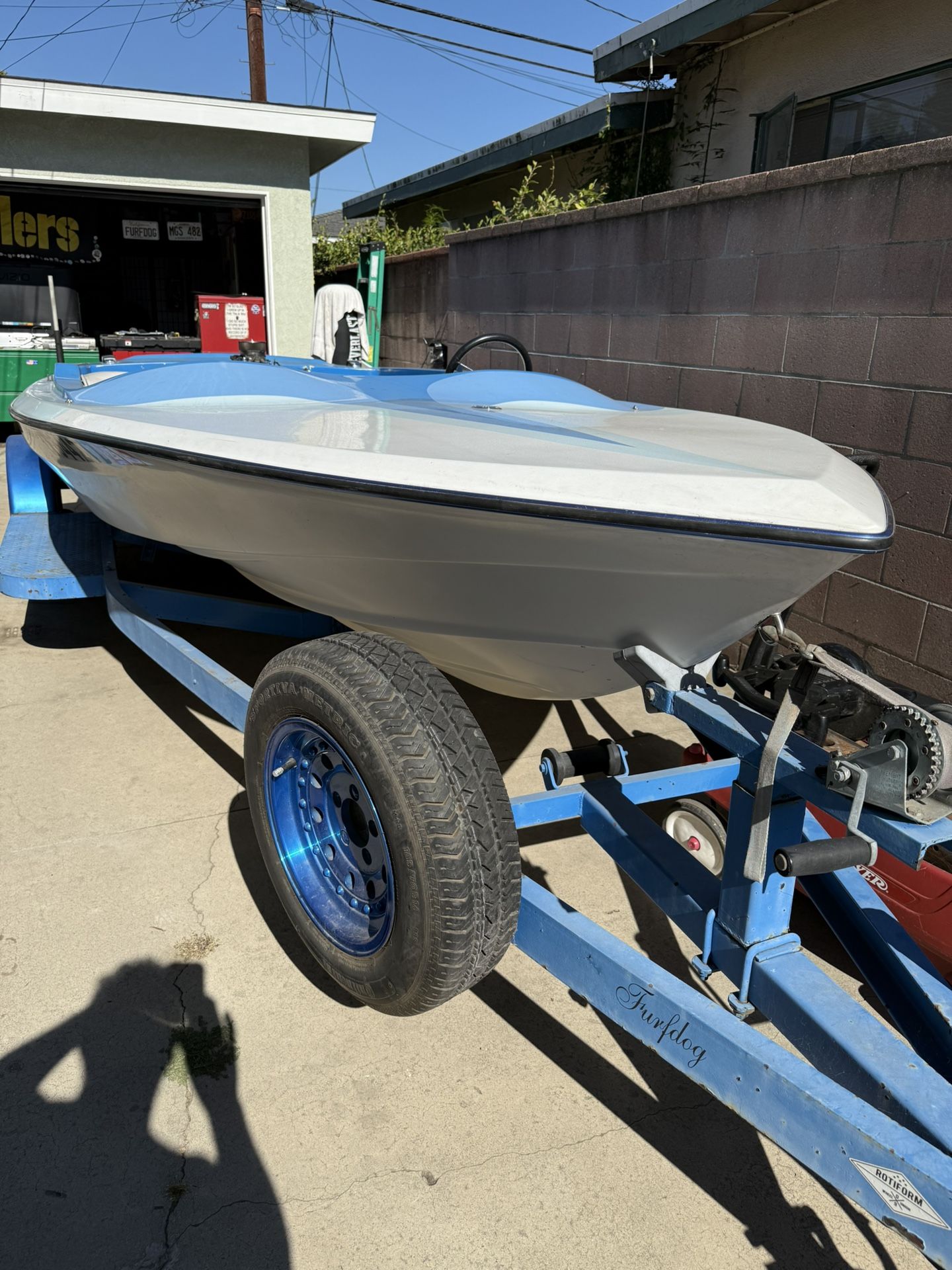 Jet boat
