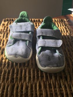 Morgan&Milo Cotton Shoes Size 5.5