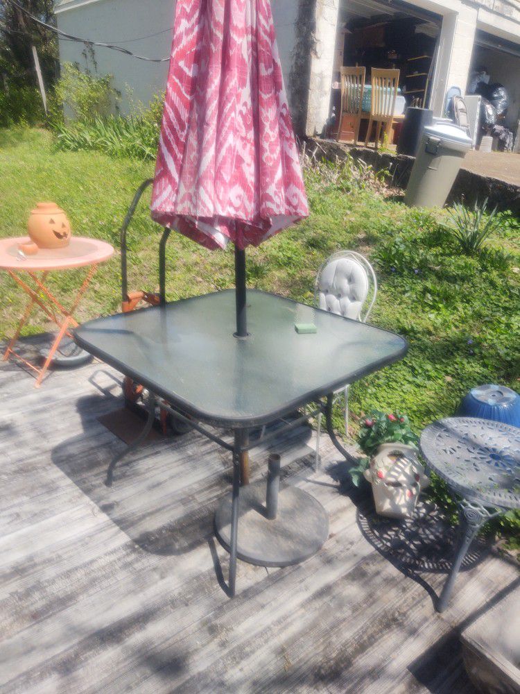 3 Sets Of Patio Furniture With Chairs $30 Each Set