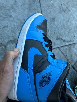 Air Jordan 1 Mid ‘University Blue Black’ (Size 8.5)