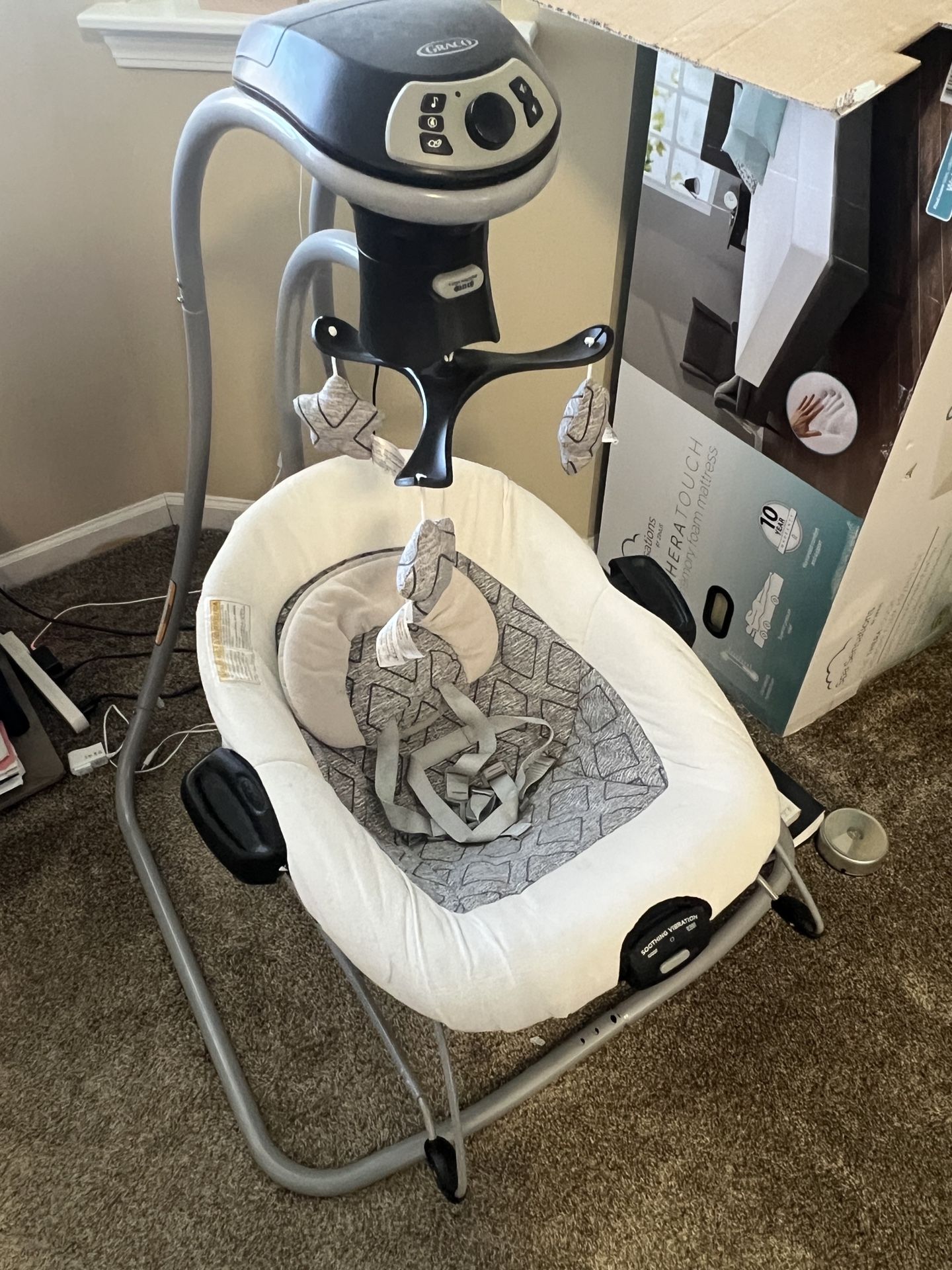 Graco Swing (Dual Rocking )