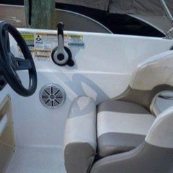 Hurricane 188 SS  2017 buy new in 2018 september 115 yamaha 4 stroke with 478 hours nice condition trailer is sold i save price of trailer used ...
Añ