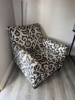 Accent chair