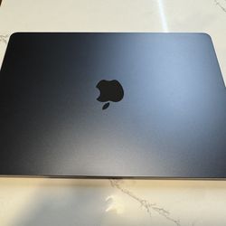 M2 MacBook Air 24GB RAM, 1TB storage