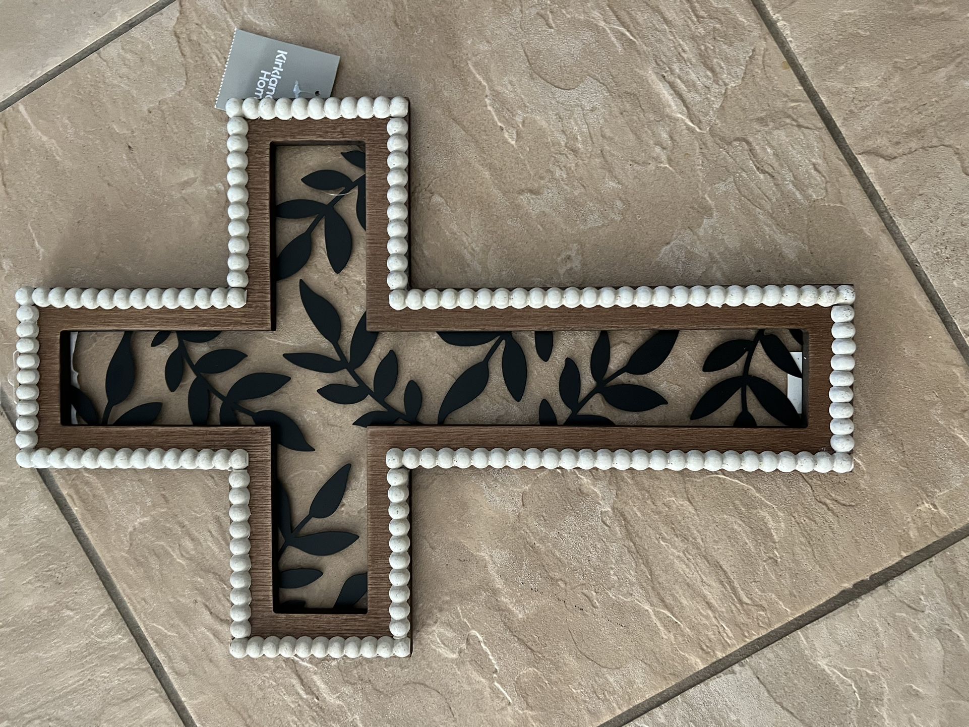 Beautiful Crosses With Metal Design Very Durable