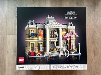 New LEGO Natural History Museum 10326