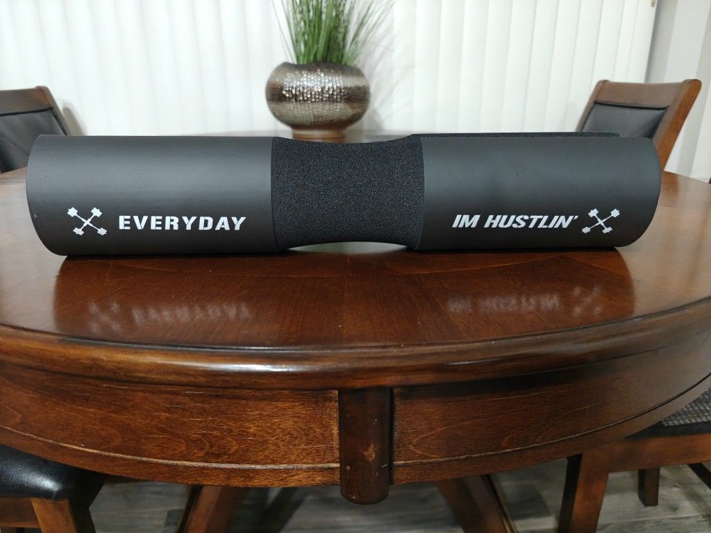 New EVERYDAY IM HUSTLIN' Squat Pads