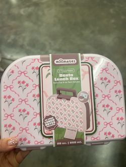 NWT Pink Floral Bento Lunch Box