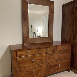 Bedroom Dresser & Mirror