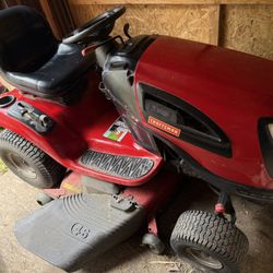 Lawn Tractor craftsman YT3000