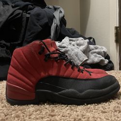 Jordan 12 Reverse Flu Size 10