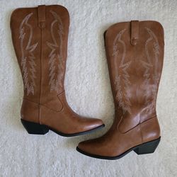 
Soda Cowboy Women Boot - Size 8.5