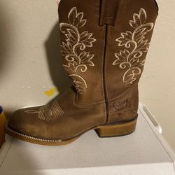 Women Boots