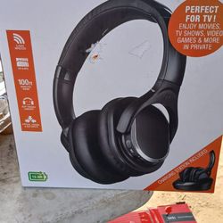 iLive
Wireless Radio Frequency Headphones with Charging Dock