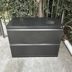 HON Metal 2 Drawer File Cabinet With Key