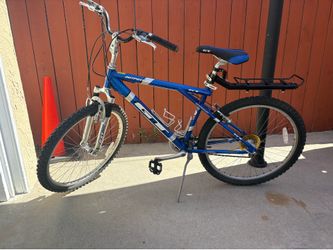 GT outpost mountain bike triple triangle 21 speed 16 inch frame 26 inch wheels
