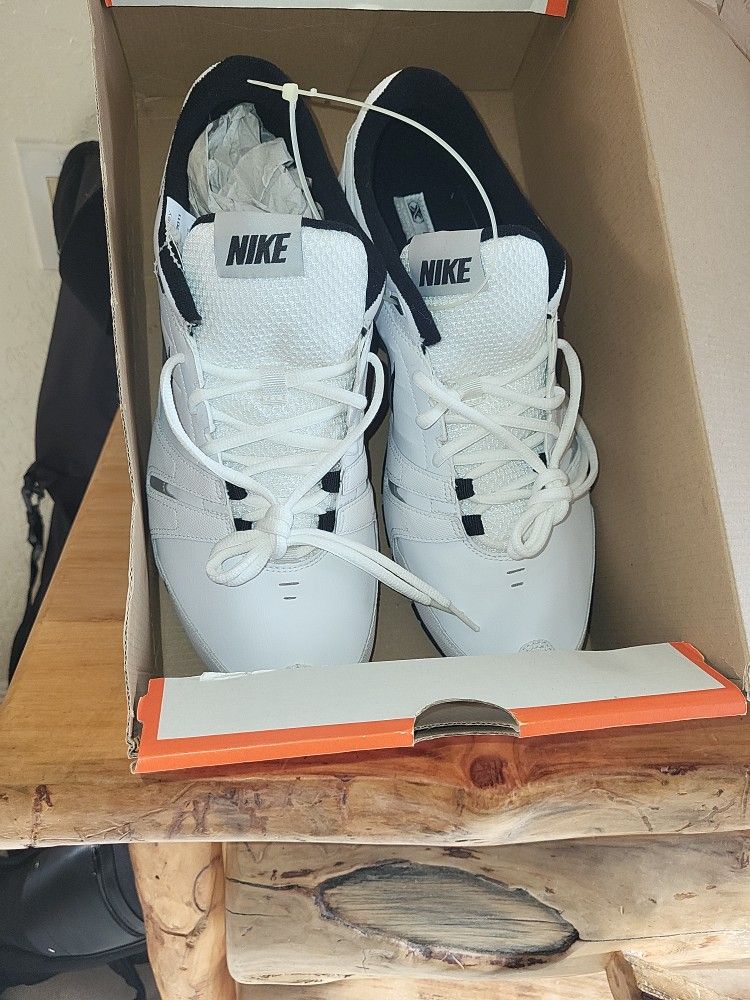 New In Box Nike Vintage REAX Revolution Size 12