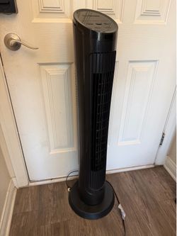 OmniBreeze Tower Fan + remote control