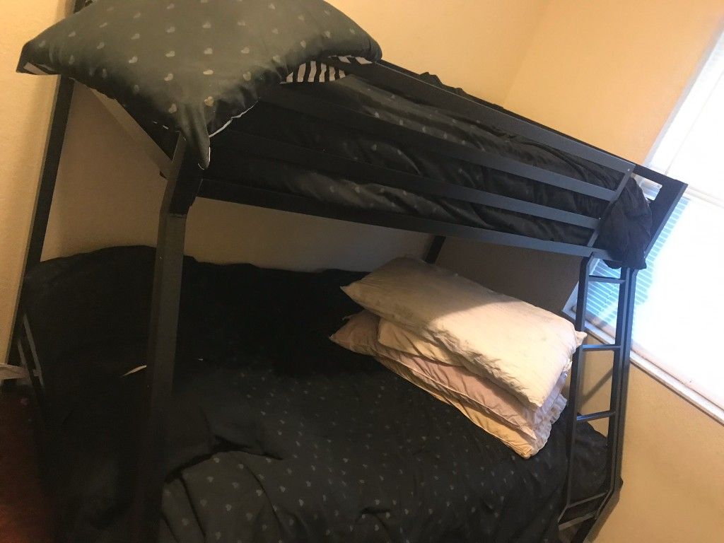 Bunk bed