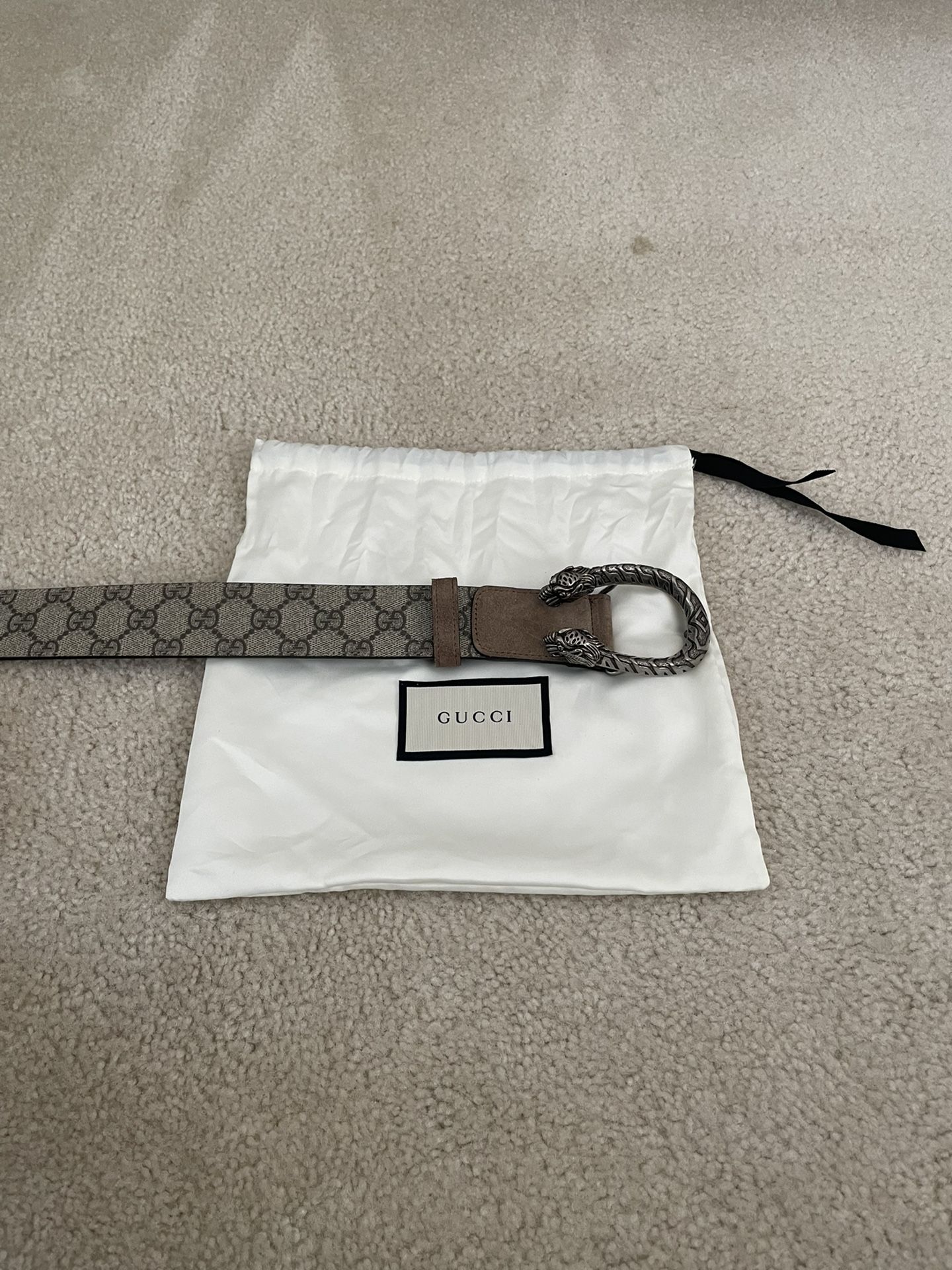 Women’s Gucci GG Logo Tiger Head Spur Buckle Leather Belt