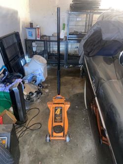 Daytona car  jack