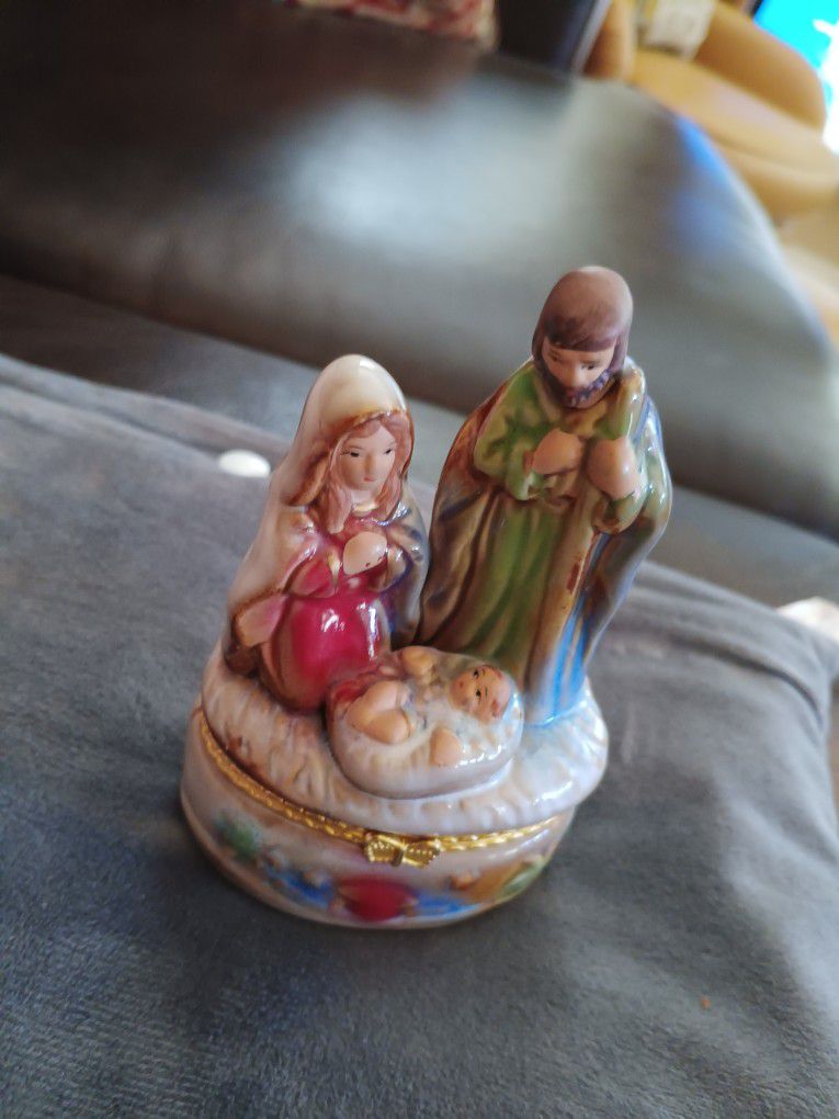 Nativity Trinket Box w Hinged Lid Holy Family Mary Joseph Baby Jesus Christmas
