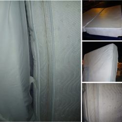KING SIZE SUPER PILLOWTOP MATTRESS WITH BOX SPRINGS KING SIZE SUPER PILLOWTOP MATTRESS (MATTRESS BY ITSELF)