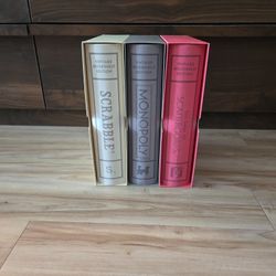Vintage Bookshelf Edition - Scrabble, Monopoly, Scattergories