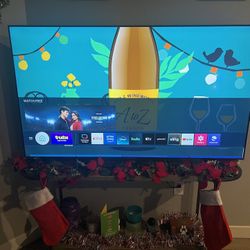 Samsung 55” QLED 4K Smart TV – Excellent Condition