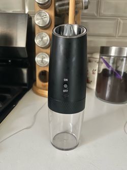 Electric Salt and Pepper Grinder