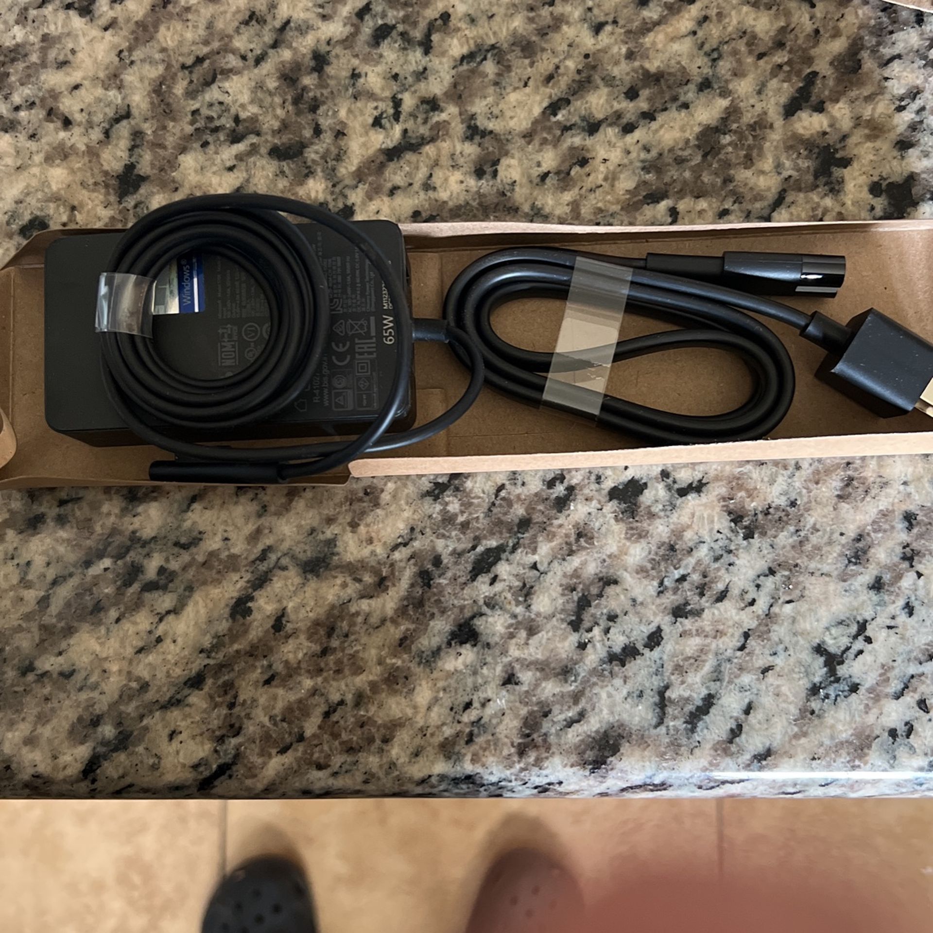 Microsoft 65 Power Supply