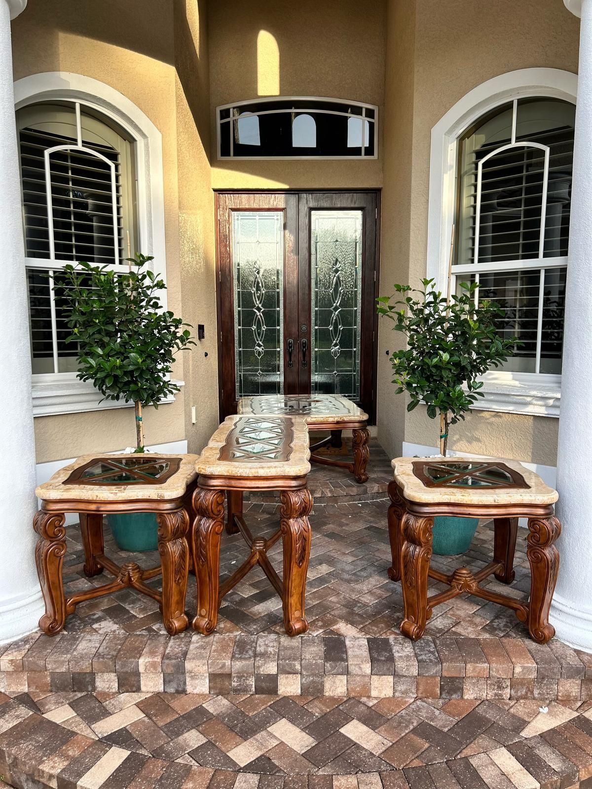 Michael AMINI Tuscano Collection Table Set.