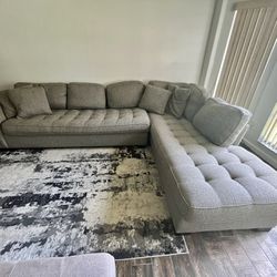 Couch: 2 Pc Right Arm Chaise Sectional