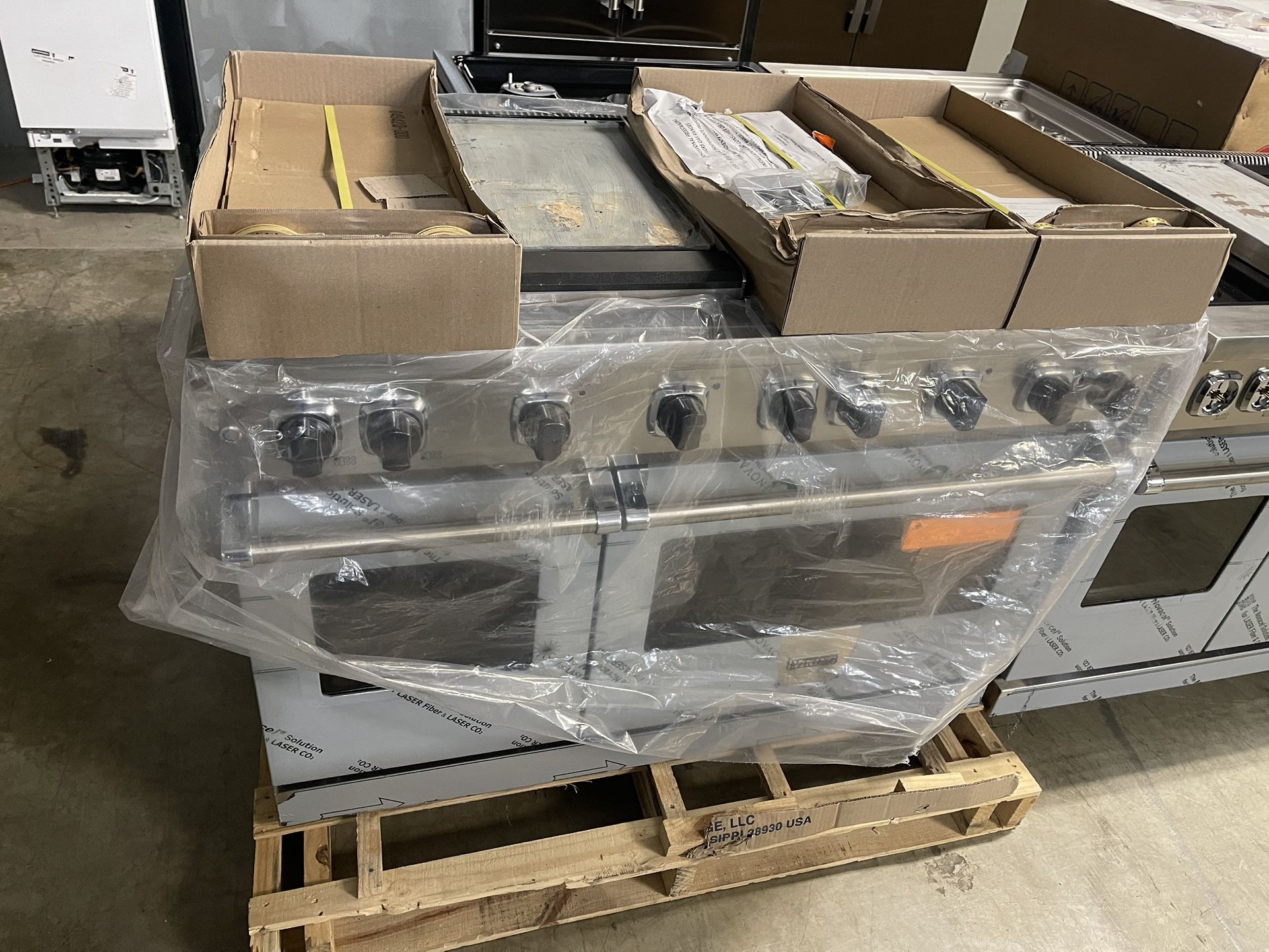 VIKING 48 INCH WIDE GAS RANGE