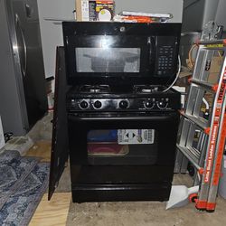 GE Appliance Over the Rang Microwave Oven