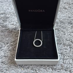 Pandora Circle Pendant Necklace – Hearts & Sparkle Detail