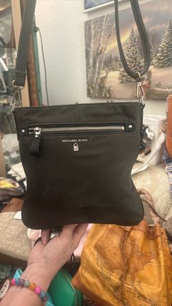 Michael kors crossbody bag