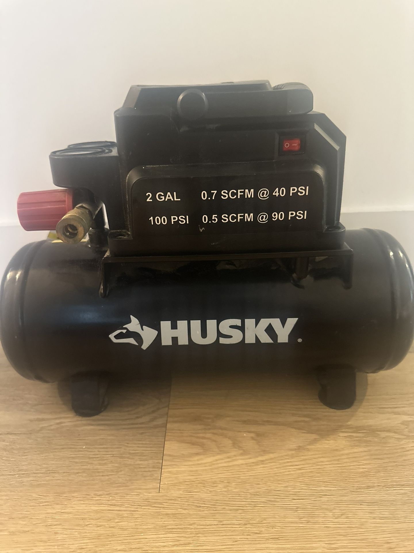 Husky Portable Air Compressor 0100211A Excellent Condition