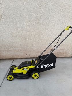 RYOBI ONE+ 18V 13 in. Cordless Battery Walk Behind Push Lawn Mower with 4.0 Ah Battery and Charger