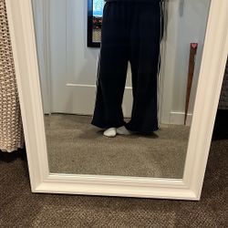 White Mirror 