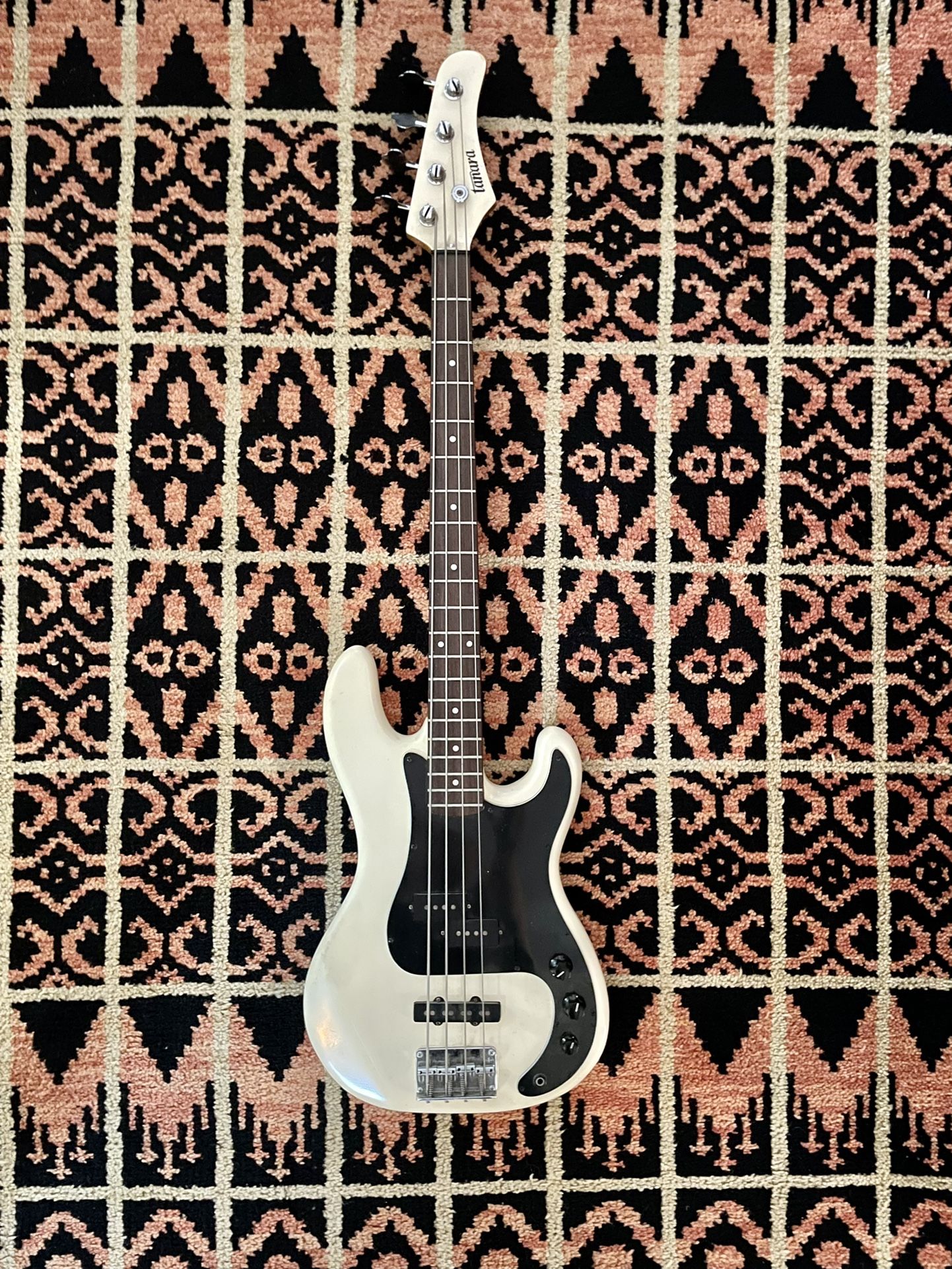 Tanara Bass