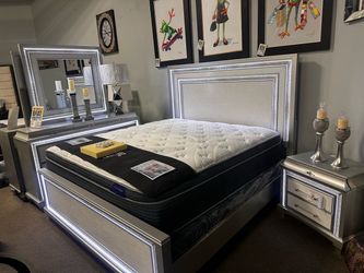 Gorgeous bedroom set! $2899 🩷🚨📦