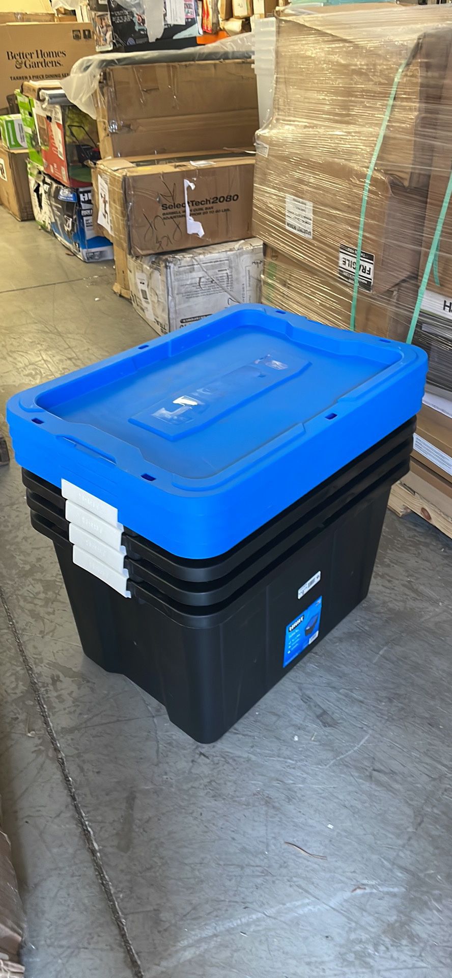 HART 27 Gallon Heavy Duty Latching Plastic Storage Bin Container, Black,  Set of 4 for Sale in Hackensack, NJ - OfferUp