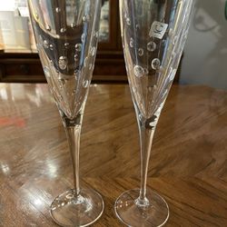 Set of 2 New Gorgeous Celebration by Cristal D’Arques Durand Fluted Champagne Glasses Made in France 