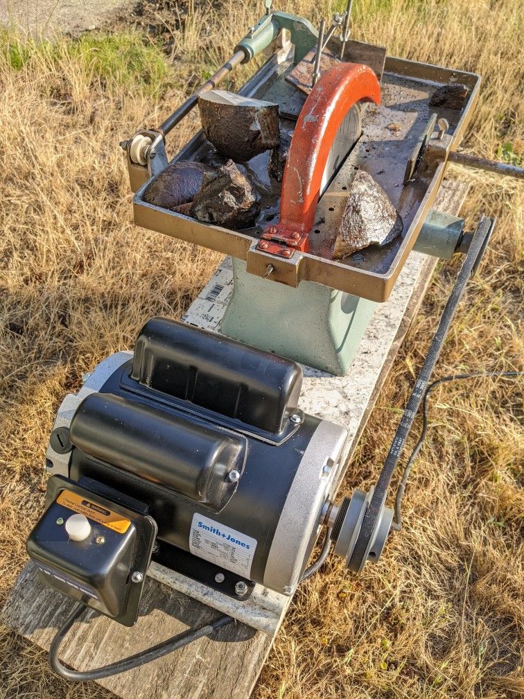 Lapidary Trim Saw. Highland Park