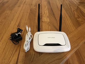 TP- Link (TL-WR841N) 300Mbps wireless router