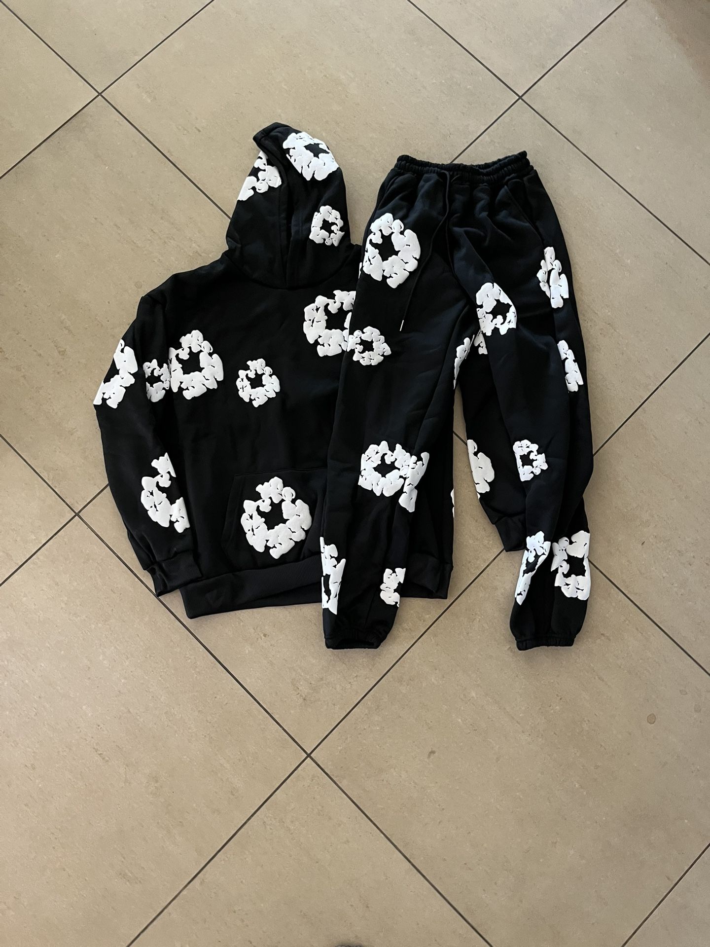 DT Pants And Hoodie Discount